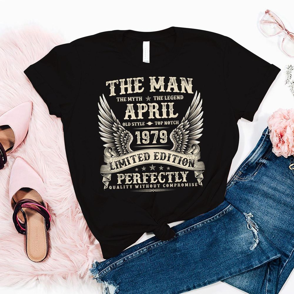 Vintage 46 Year Old Gifts For Men April 1979 46th Birthday T-Shirt Shirt Unisex Premium T-Shirt black s